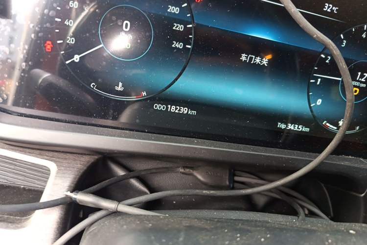 Used Ford Tourneo Custom  Odometer Close Up