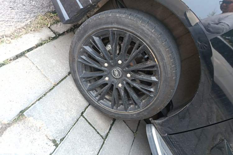 Used Ford Tourneo Custom  Right Front Wheel Hub