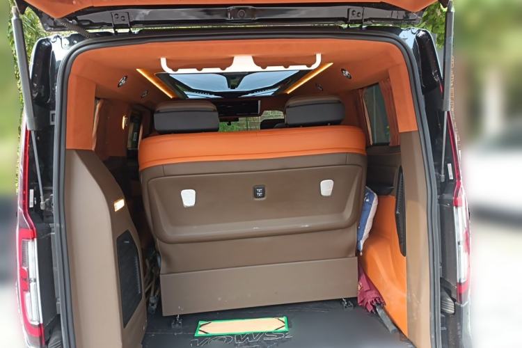 Used Ford Tourneo Custom  Trunk