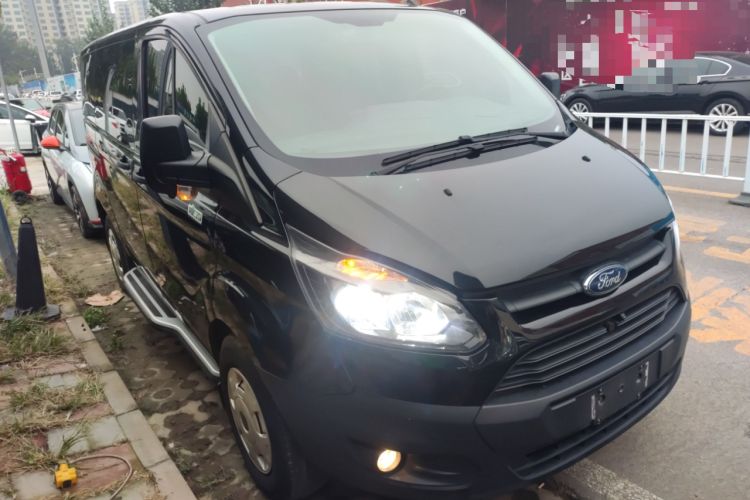Used Ford Transit 2019 2.0T Diesel Multi-Purpose Commercial Vehicle Short Wheelbase Low Roof 6-Seater China VI Standard Exterior 2