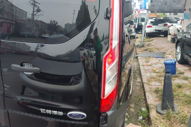 Used Ford Transit 2019 2.0T Diesel Multi-Purpose Commercial Vehicle Short Wheelbase Low Roof 6-Seater China VI Standard Exterior 6