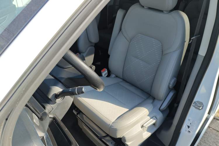 Used Ford Transit 2023 2.0T Diesel Manual Commercial & Travel Version Mid-axle Medium Roof 7/8/9-Seater Left Front Seat