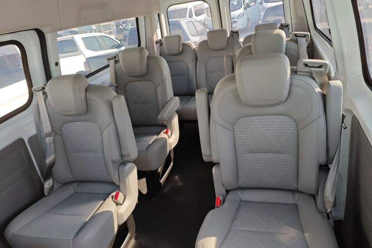 Used Ford Transit 2023 2.0T Diesel Manual Commercial & Travel Version Mid-axle Medium Roof 7/8/9-Seater Left Rear Seat