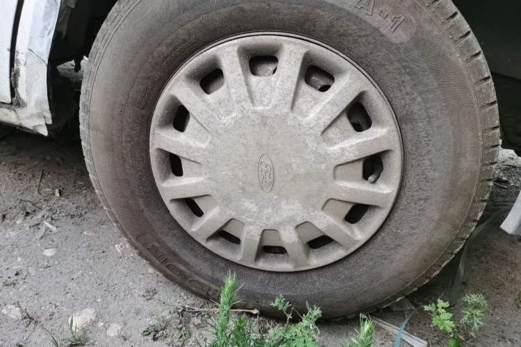Used Ford Transit  Right Front Wheel Hub