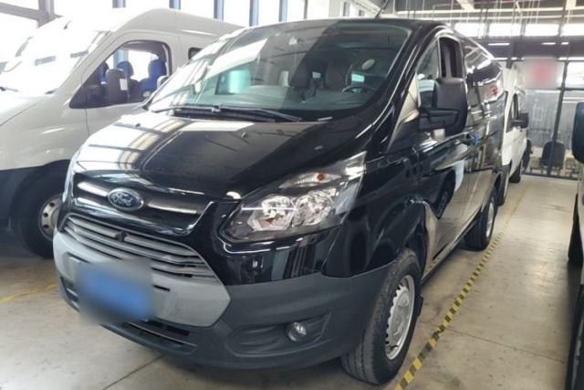 Used Ford Transit 2017 2.0T Diesel Multi-Purpose Commercial Vehicle Short Wheelbase Low Roof China V Standard