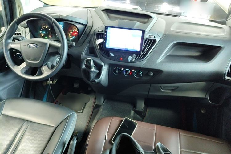 Used Ford Transit 2017 2.0T Diesel Multi-Purpose Commercial Vehicle Short Wheelbase Low Roof China V Standard Center Console