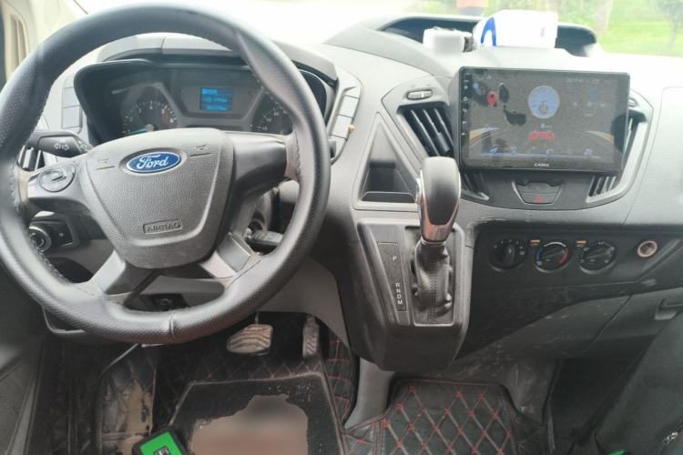 Used Ford Transit 2017 2.0T Gasoline Automatic Multi-Function Commercial Vehicle Mid-Drive Mid-Roof China V-standard Center Console