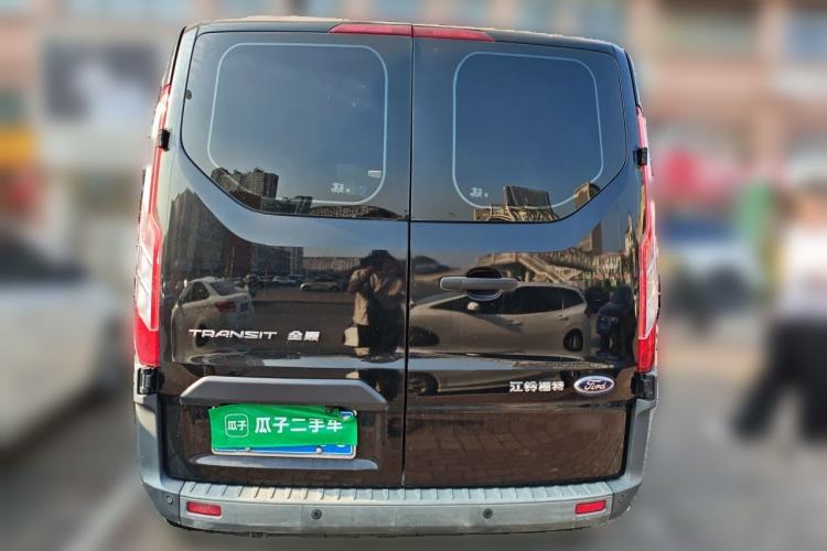 Used Ford Transit 2017 2.0T Diesel Multi-Purpose Commercial Vehicle Short Wheelbase Low Roof China V Standard Exterior 4