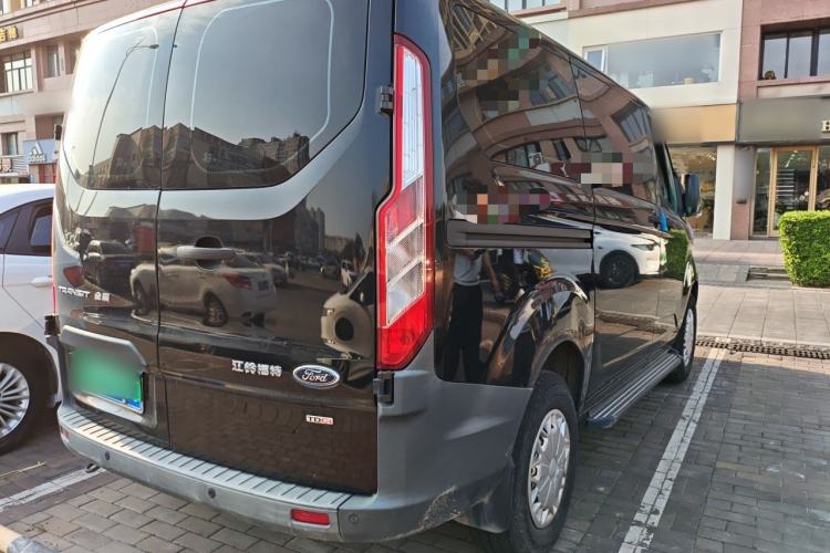 Used Ford Transit 2017 2.0T Diesel Multi-Purpose Commercial Vehicle Short Wheelbase Low Roof China V Standard Exterior 5