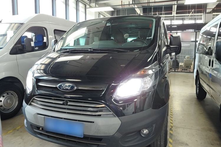 Used Ford Transit 2017 2.0T Diesel Multi-Purpose Commercial Vehicle Short Wheelbase Low Roof China V Standard Front