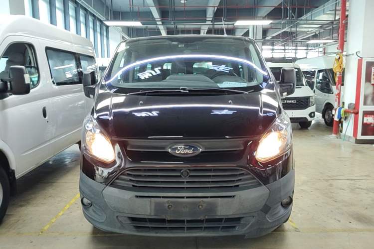 Used Ford Transit 2017 2.0T Diesel Multi-Purpose Commercial Vehicle Short Wheelbase Low Roof China V Standard Front