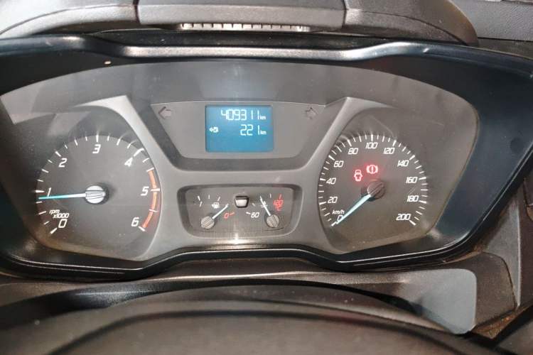 Used Ford Transit 2017 2.0T Diesel Multi-Purpose Commercial Vehicle Short Wheelbase Low Roof China V Standard Instrument Cluster