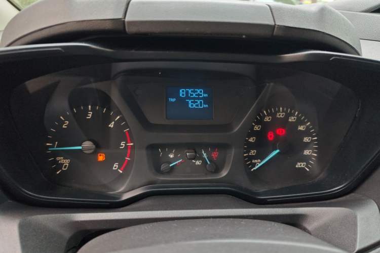 Used Ford Transit 2017 2.0T Diesel Multi-Purpose Commercial Vehicle Short Wheelbase Low Roof China V Standard Instrument Cluster