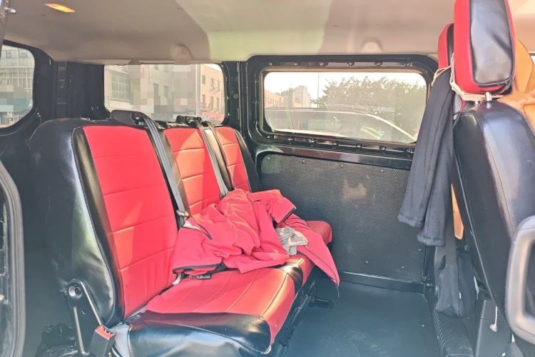 Used Ford Transit 2017 2.0T Diesel Multi-Purpose Commercial Vehicle Short Wheelbase Low Roof China V Standard Interior 4