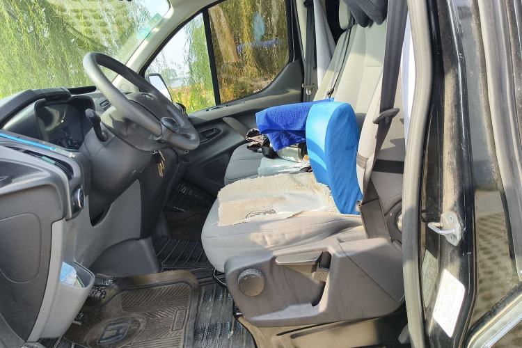 Used Ford Transit 2017 2.0T Diesel Multi-Purpose Commercial Vehicle Short Wheelbase Low Roof China V Standard Left Front Seat