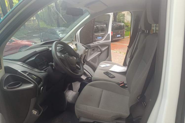 Used Ford Transit 2017 2.0T Gasoline Automatic Multi-Function Commercial Vehicle Mid-Drive Mid-Roof China V-standard Left Front Seat