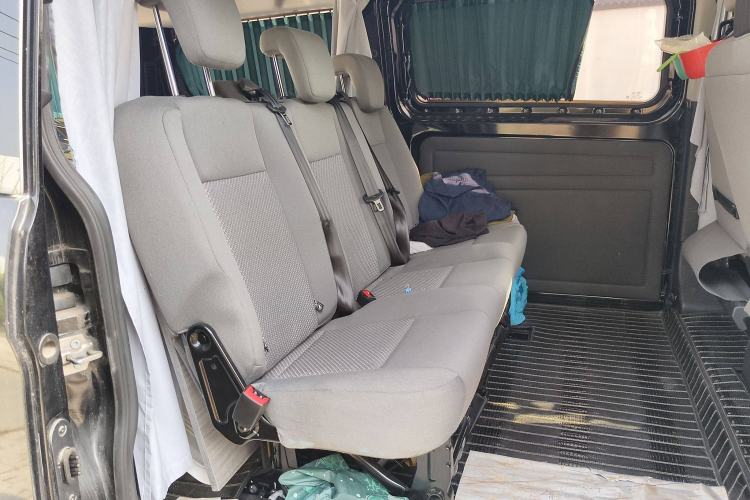 Used Ford Transit 2017 2.0T Diesel Multi-Purpose Commercial Vehicle Short Wheelbase Low Roof China V Standard Left Rear Seat