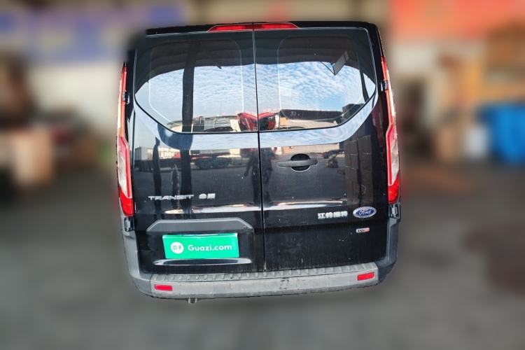 Used Ford Transit 2017 2.0T Diesel Multi-Purpose Commercial Vehicle Short Wheelbase Low Roof China V Standard Rear