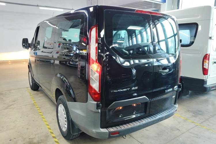 Used Ford Transit 2017 2.0T Diesel Multi-Purpose Commercial Vehicle Short Wheelbase Low Roof China V Standard Rear Left 45 Deg
