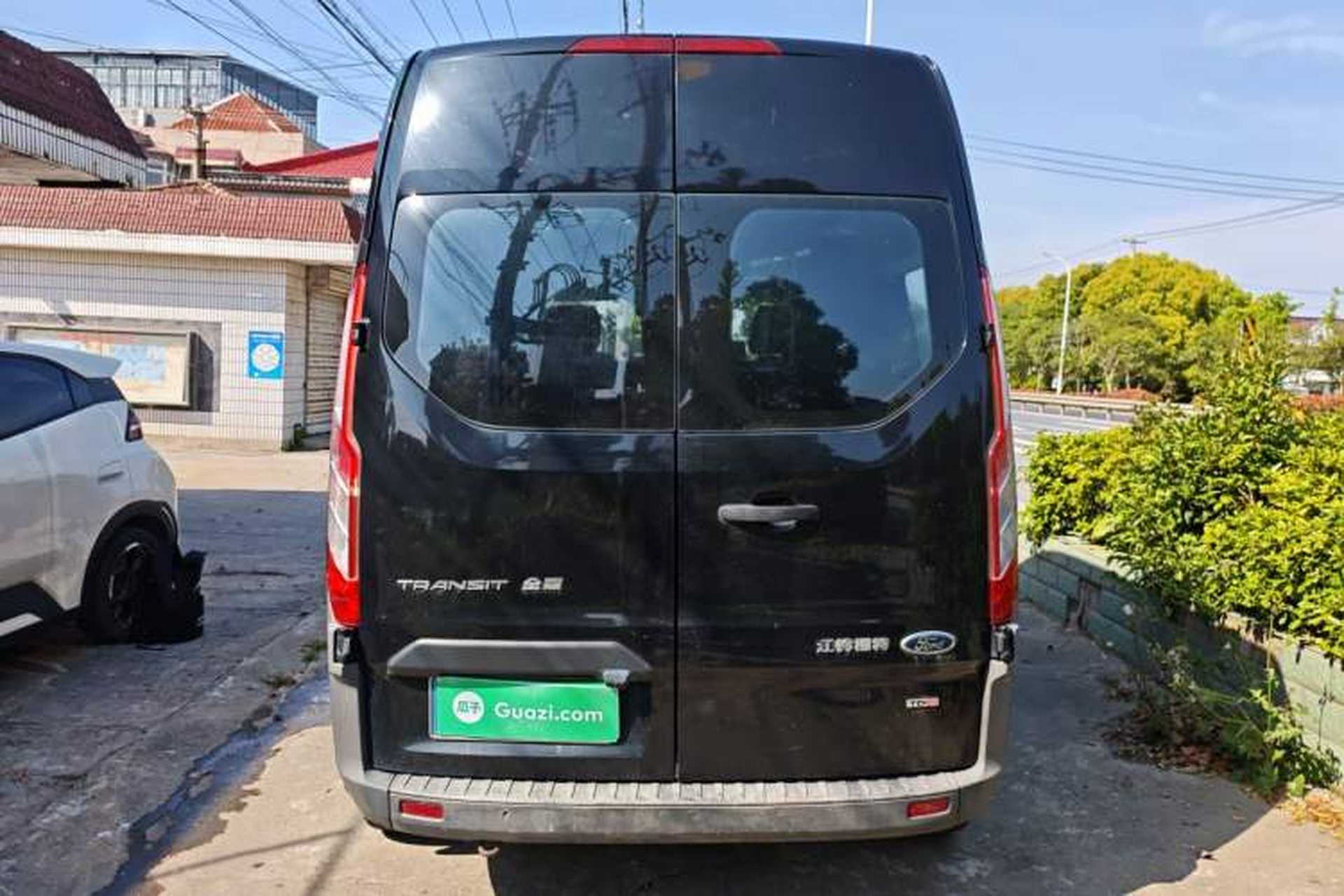 Used Ford Transit 2017 2.0T Diesel Multi-Function Commercial Vehicle Short Wheelbase Mid-Roof China V Standard Rear