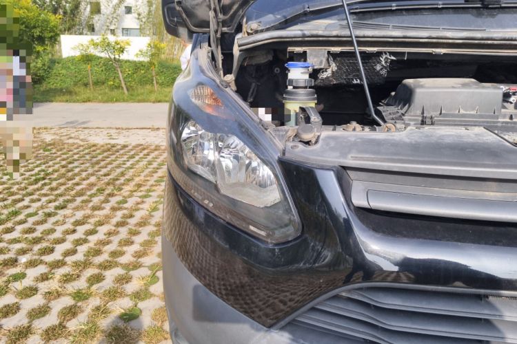 Used Ford Transit 2017 2.0T Diesel Multi-Purpose Commercial Vehicle Short Wheelbase Low Roof China V Standard Right Front Headlight
