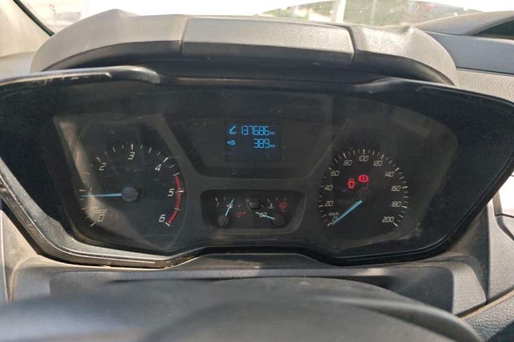 Used Ford Transit 2017 2.0T Diesel Van Short Wheelbase Low Roof China V Standard Instrument Cluster