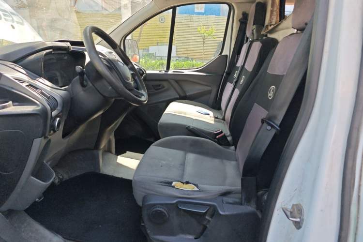 Used Ford Transit 2017 2.0T Diesel Van Short Wheelbase Low Roof China V Standard Left Front Seat