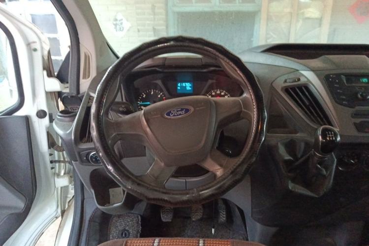Used Ford Transit 2017 2.0T Diesel Multi-Purpose Commercial Vehicle Short Wheelbase Low Roof China V Standard Steering Wheel