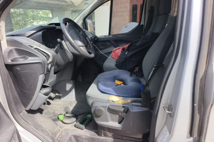 Used Ford Transit 2017 2.0T Diesel Multi-Function Commercial Vehicle Short Wheelbase Mid-Roof China V Standard Left Front Seat