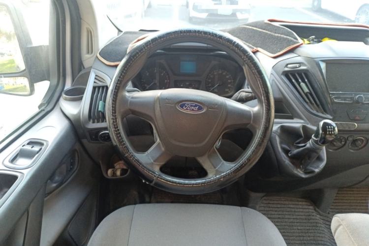 Used Ford Transit 2017 2.0T Diesel Multi-Purpose Commercial Vehicle Short Wheelbase Low Roof China V Standard Steering Wheel