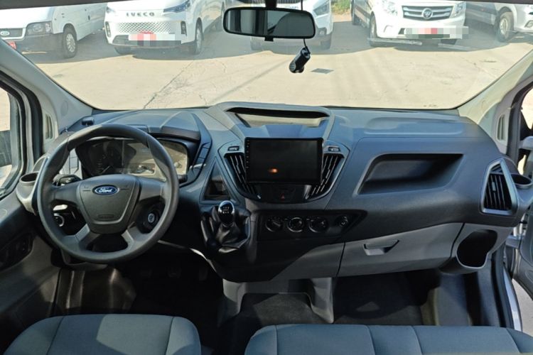 Used Ford Transit 2017 2.0T Diesel Multi-Function Commercial Vehicle Mid-Drive Mid-Roof China V Standard Center Console