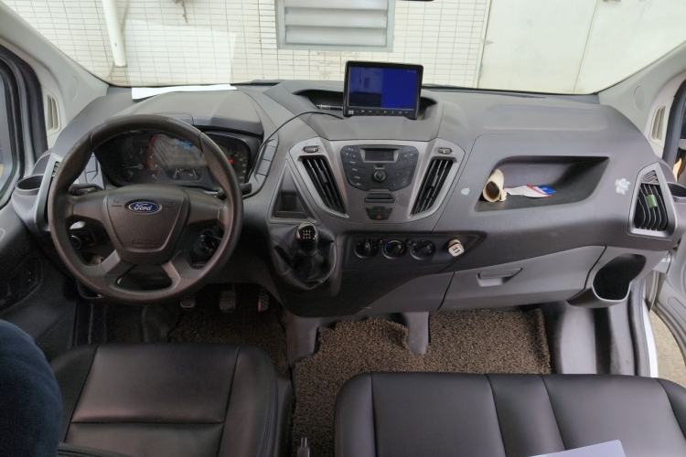 Used Ford Transit 2017 2.0T Diesel Multi-Purpose Commercial Vehicle Short Wheelbase Low Roof China V Standard Center Console