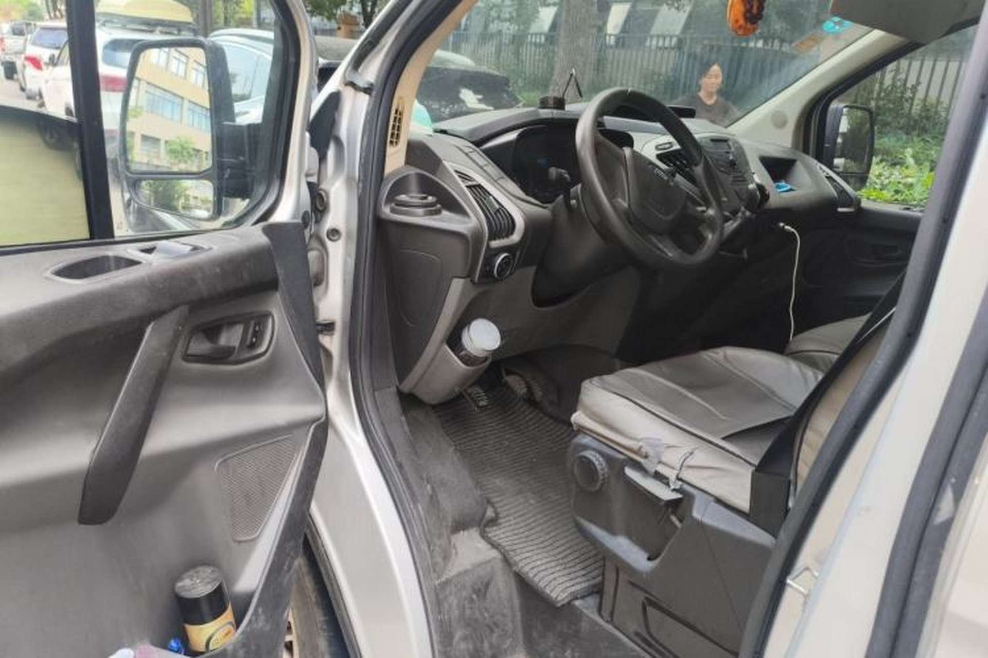 Used Ford Transit 2017 2.0T Diesel Multi-Function Commercial Vehicle Short Wheelbase Mid-Roof China V Standard Driver Seat