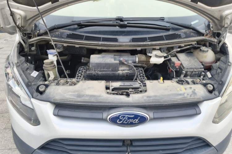Used Ford Transit 2017 2.0T Diesel Multi-Function Commercial Vehicle Mid-Drive Mid-Roof China V Standard Engine Bay