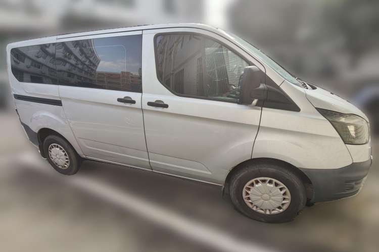 Used Ford Transit 2017 2.0T Gasoline Multi-Purpose Commercial Vehicle Short Wheelbase Low Roof China V Standard Front Right 45 Deg