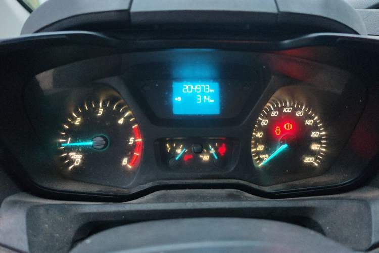 Used Ford Transit 2017 2.0T Diesel Multi-Purpose Commercial Vehicle Short Wheelbase Low Roof China V Standard Instrument Cluster