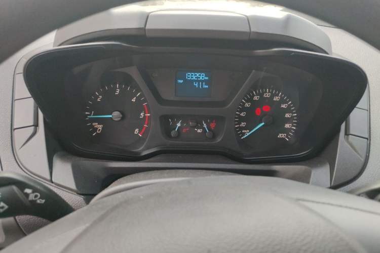 Used Ford Transit 2017 2.0T Diesel Multi-Purpose Commercial Vehicle Short Wheelbase Low Roof China V Standard Instrument Cluster