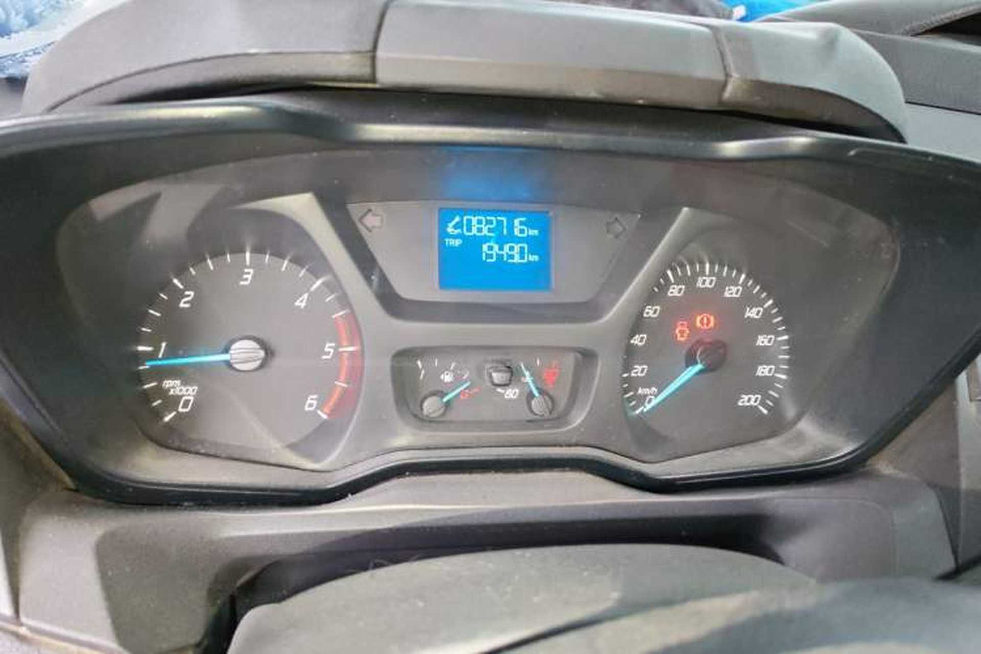 Used Ford Transit 2017 2.0T Diesel Multi-Purpose Commercial Vehicle Short Wheelbase Low Roof China V Standard Instrument Cluster