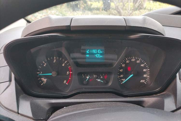 Used Ford Transit 2017 2.0T Diesel Multi-Function Commercial Vehicle Mid-Drive Mid-Roof China V Standard Instrument Cluster