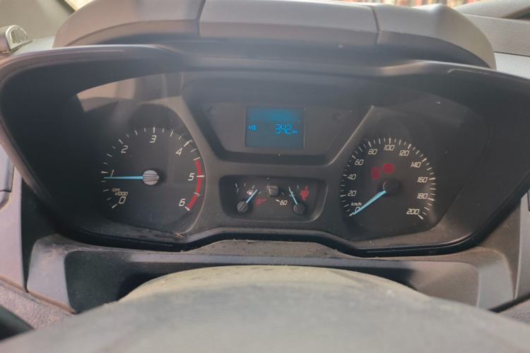 Used Ford Transit 2017 2.0T Diesel Multi-Purpose Commercial Vehicle Mid-Drive Mid-Roof China IV Standard Instrument Cluster