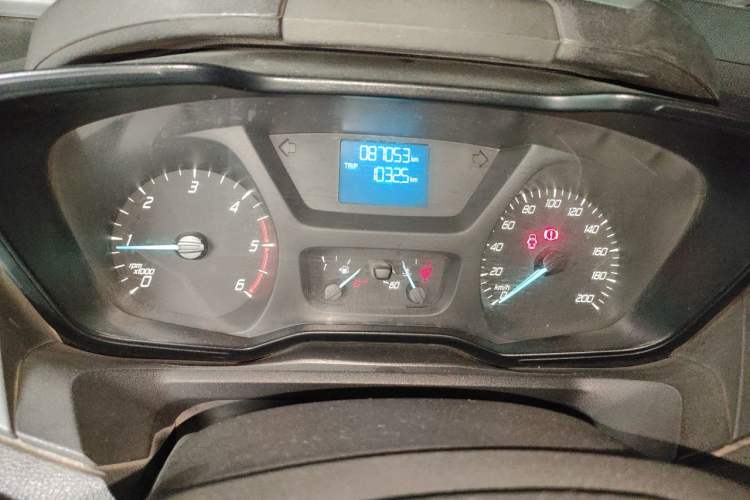Used Ford Transit 2017 2.0T Diesel Multi-Purpose Commercial Vehicle Short Wheelbase Low Roof China V Standard Instrument Cluster