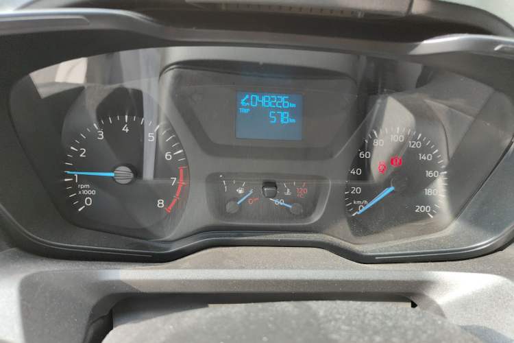 Used Ford Transit 2017 2.0T Gasoline Multi-Purpose Commercial Vehicle Short Wheelbase Low Roof China V Standard Instrument Cluster
