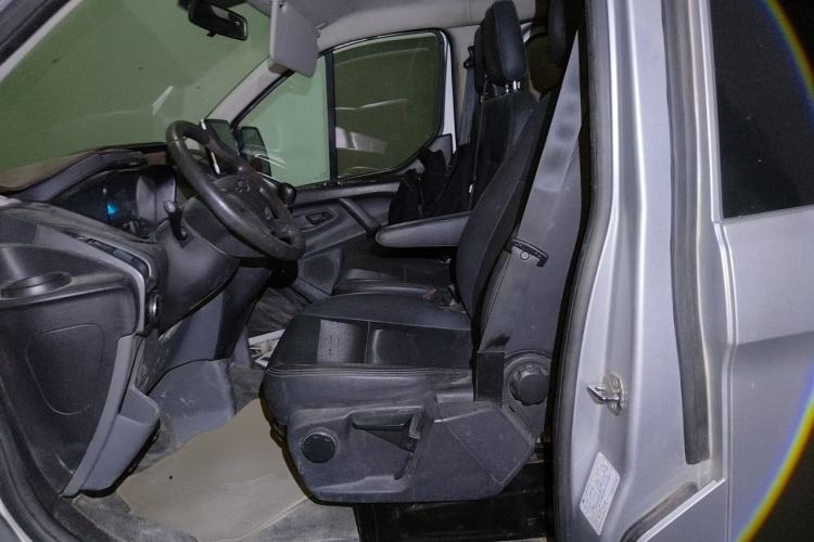 Used Ford Transit 2017 2.0T Diesel Multi-Purpose Commercial Vehicle Short Wheelbase Low Roof China V Standard Left Front Seat