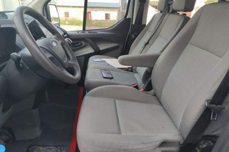 Used Ford Transit 2017 2.0T Diesel Multi-Purpose Commercial Vehicle Short Wheelbase Low Roof China V Standard Left Front Seat