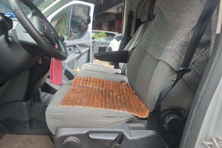 Used Ford Transit 2017 2.0T Diesel Multi-Purpose Commercial Vehicle Short Wheelbase Low Roof China V Standard Left Front Seat