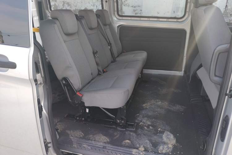 Used Ford Transit 2017 2.0T Diesel Multi-Purpose Commercial Vehicle Short Wheelbase Low Roof China V Standard Left Rear Seat