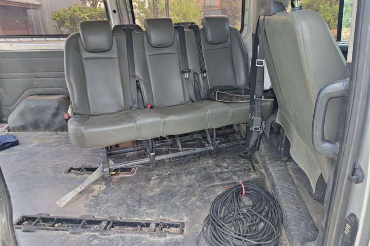 Used Ford Transit 2017 2.0T Diesel Multi-Function Commercial Vehicle Mid-Drive Mid-Roof China V Standard Left Rear Seat