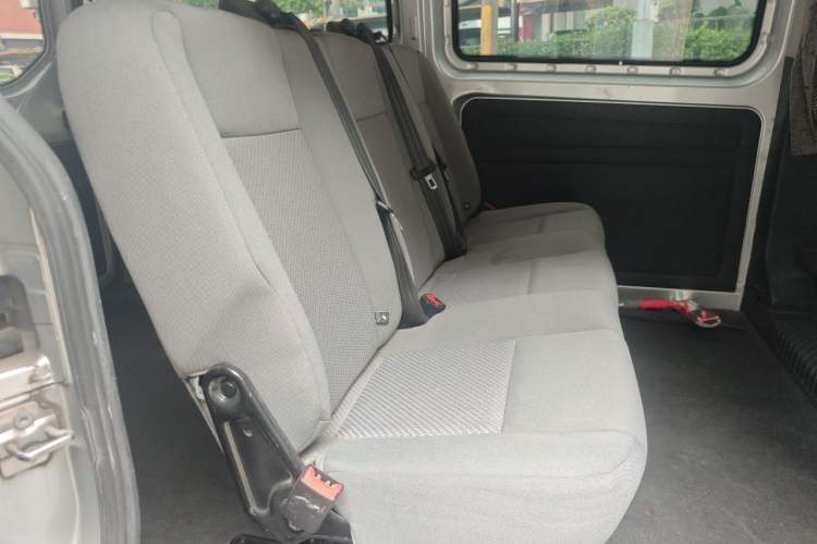 Used Ford Transit 2017 2.0T Diesel Multi-Purpose Commercial Vehicle Short Wheelbase Low Roof China V Standard Left Rear Seat