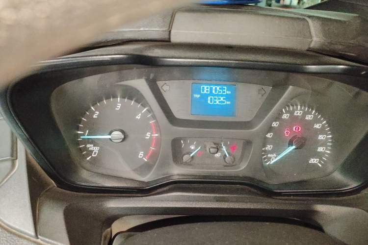 Used Ford Transit 2017 2.0T Diesel Multi-Purpose Commercial Vehicle Short Wheelbase Low Roof China V Standard Odometer Close Up