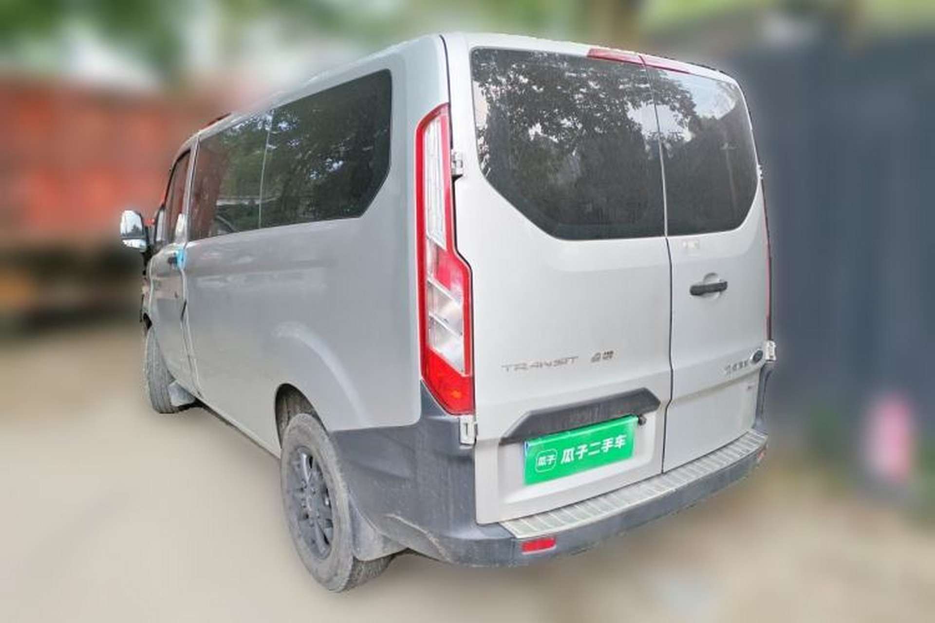 Used Ford Transit 2017 2.0T Diesel Multi-Purpose Commercial Vehicle Short Wheelbase Low Roof China V Standard Rear Left 45 Deg